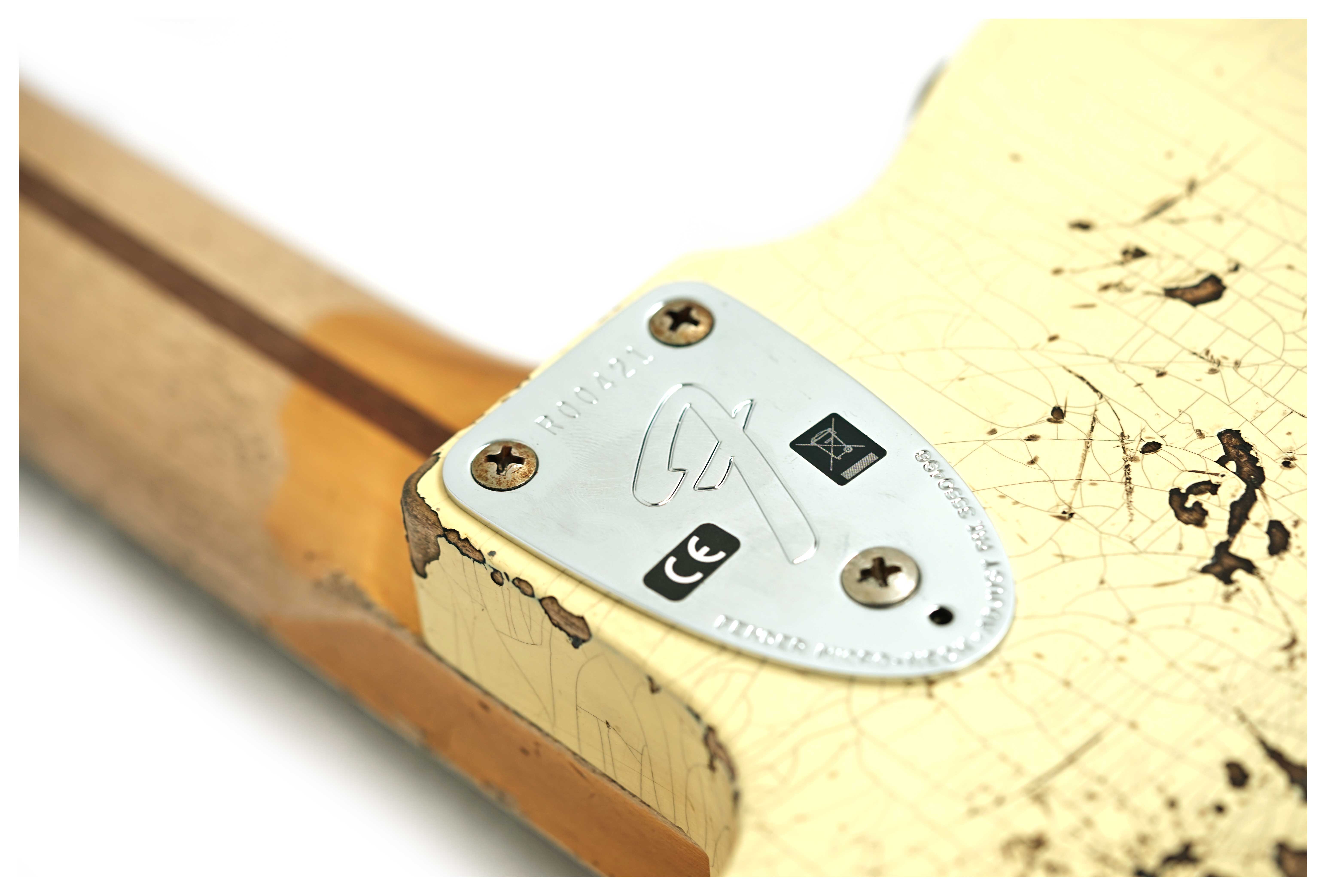Fender Custom Shop Limited Edition Telecaster Custom Super Heavy Relic Aged Vintage White Over Black #R00421