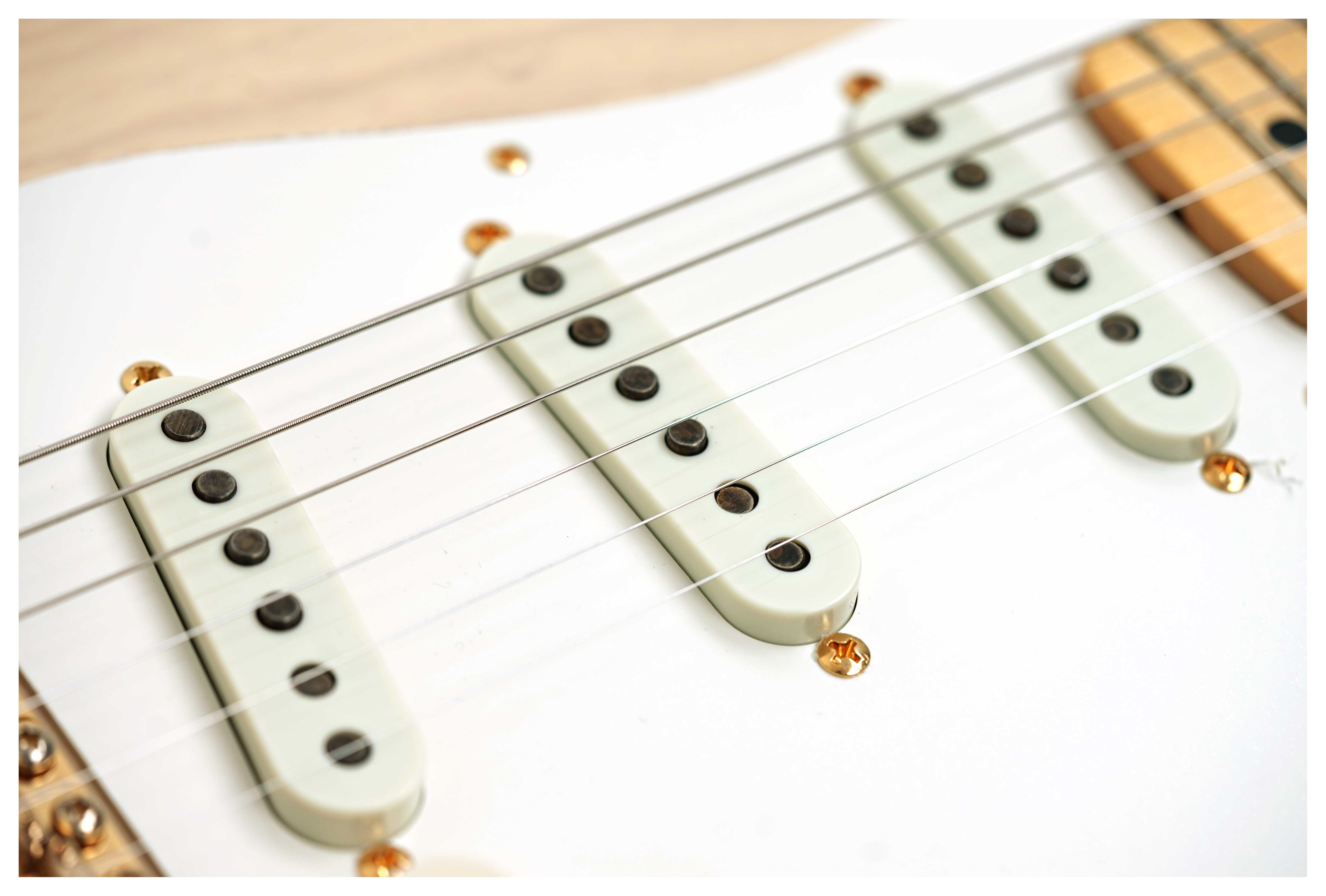 Fender Custom Shop Vintage Custom 1957 Stratocaster NOS Maple Fingerboard Aged White Blonde #R145029