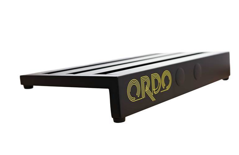 Ordo Pedalboard Starter Large Kit - PB-6-BK and OP-6 Power Supply Ordo Pedalboard Starter Large Kit - PB-6-BK and OP-6 Power Supply