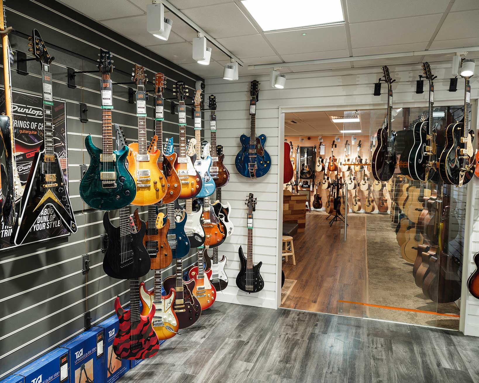 guitarguitar Camden electric guitar department