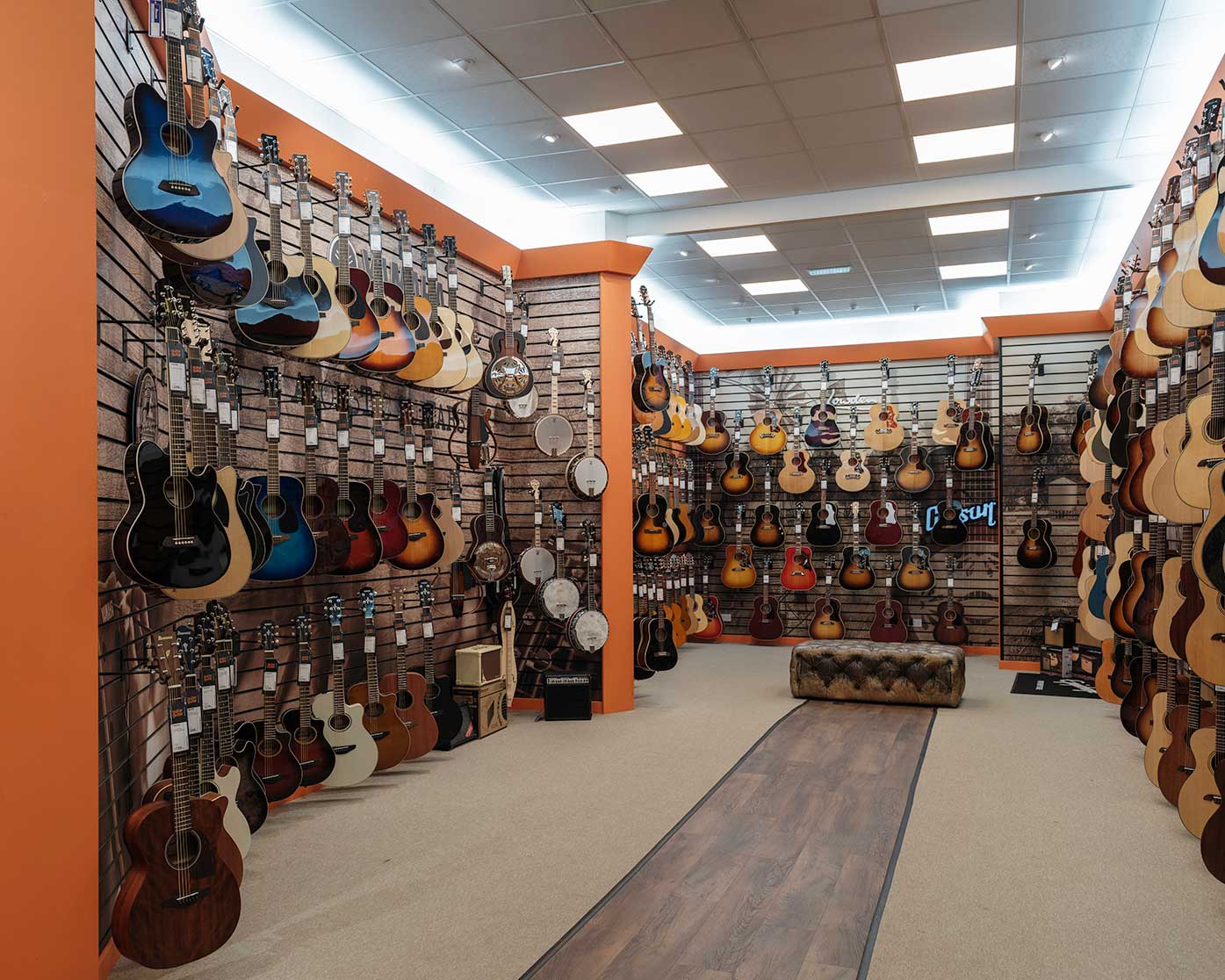 guitarguitar Glasgow acoustic guitar department