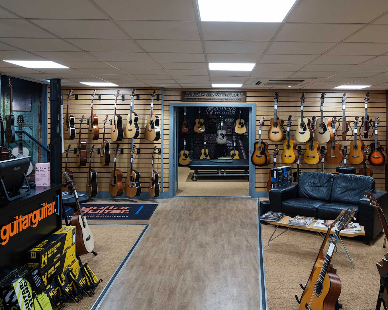 guitarguitar Newcastle acoustic department