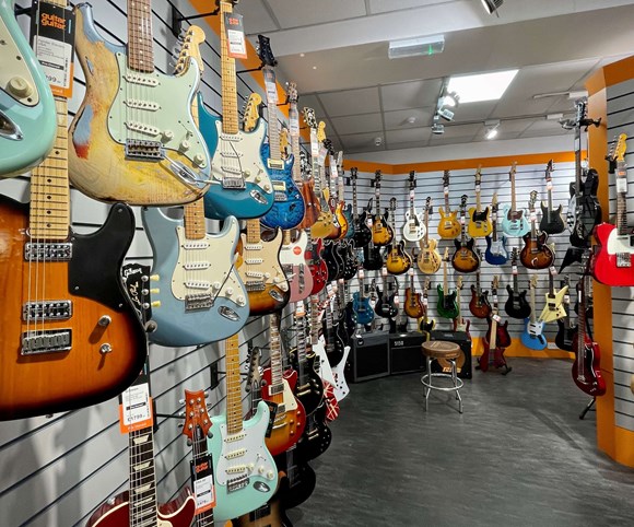 The Best Selection of Pre-owned Guitars