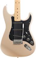 Squier 2000 Standard Stratocaster Gold Maple Fingerboard (Pre-Owned)