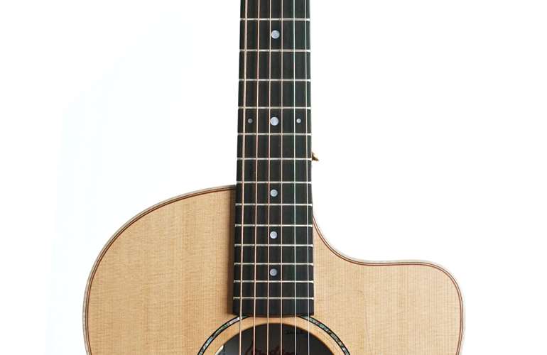 Lowden 32SE Stage (Pre-Owned) Lowden 32SE Stage (Pre-Owned)