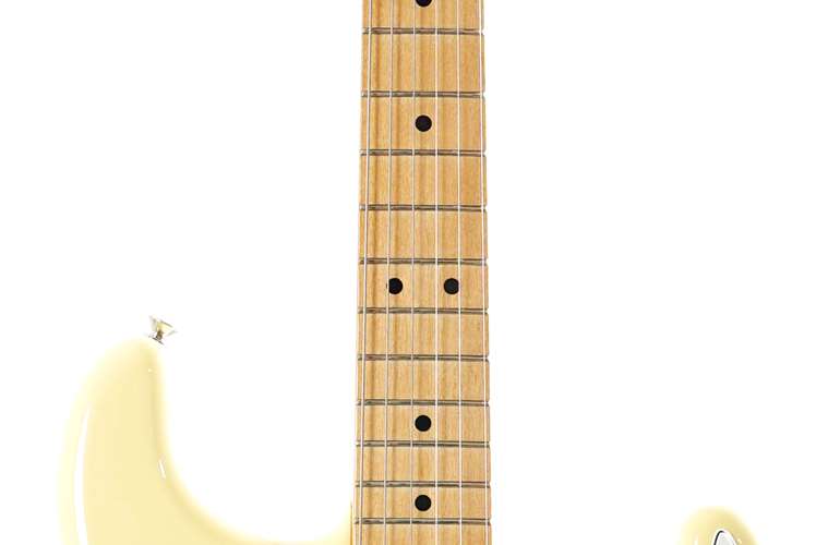 Fender Vintera 70s Hardtail Stratocaster with Custom Shop Pickups Buttercream guitarguitar Exclusive (Pre-Owned) #MX23070657 Fender Vintera 70s Hardtail Stratocaster with Custom Shop Pickups Buttercream guitarguitar Exclusive (Pre-Owned) #MX23070657
