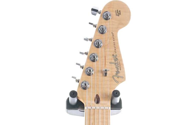 Fender 2016 American Standard Stratocaster HSS Shawbucker 3 Colour Sunburst Maple Fingerboard (Pre-Owned) Fender 2016 American Standard Stratocaster HSS Shawbucker 3 Colour Sunburst Maple Fingerboard (Pre-Owned)