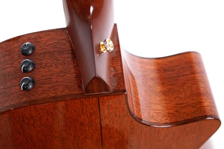 Taylor 2006 514ce Grand Auditorium Left Handed (Pre-Owned) Taylor 2006 514ce Grand Auditorium Left Handed (Pre-Owned)