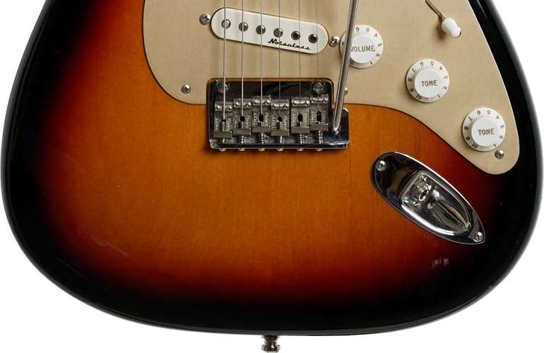 Fender Custom Shop 2001 Classic Player Stratocaster V Neck 3 Tone Sunburst Maple Fingerboard (Pre-Owned) Fender Custom Shop 2001 Classic Player Stratocaster V Neck 3 Tone Sunburst Maple Fingerboard (Pre-Owned)