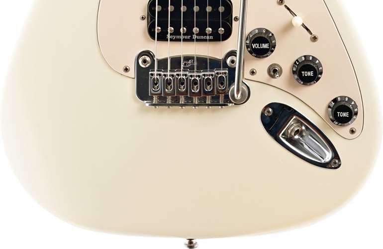G&L USA Legacy HSS Olympic White (Pre-Owned) G&L USA Legacy HSS Olympic White (Pre-Owned)