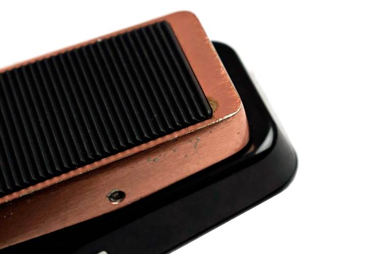 Dunlop JB95 Joe Bonamassa Signature Cry Baby Wah Pedal (Pre-Owned) Dunlop JB95 Joe Bonamassa Signature Cry Baby Wah Pedal (Pre-Owned)