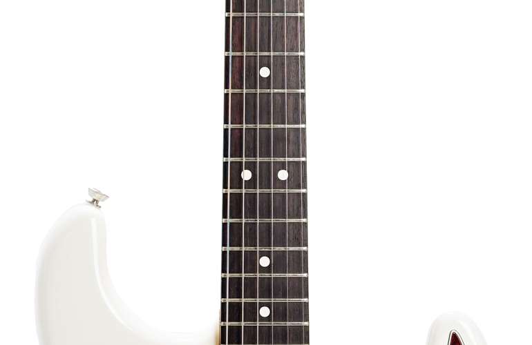 Fender 2022 American Professional II Stratocaster Olympic White Rosewood Fingerboard (Pre-Owned) Fender 2022 American Professional II Stratocaster Olympic White Rosewood Fingerboard (Pre-Owned)