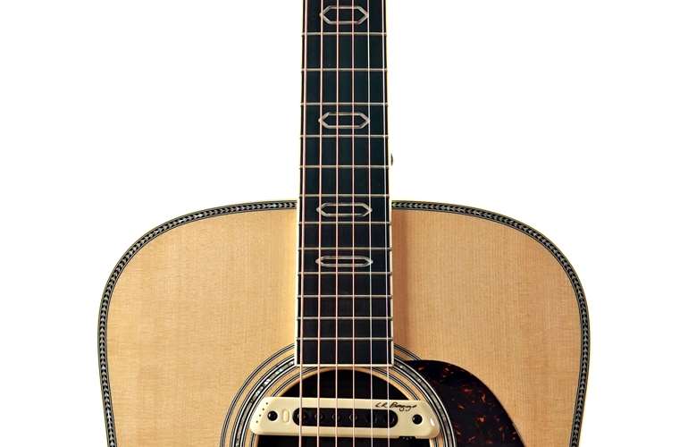 Martin HD-35 CFM IV 60TH Anniversary 60 Pieces Worldwide (Pre-Owned) Martin HD-35 CFM IV 60TH Anniversary 60 Pieces Worldwide (Pre-Owned)