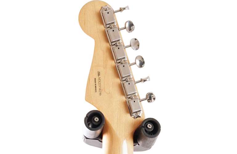 Fender 2022 Vintera 60s Stratocaster 3-Colour Sunburst Pau Ferro Fingerboard (Pre-Owned) Fender 2022 Vintera 60s Stratocaster 3-Colour Sunburst Pau Ferro Fingerboard (Pre-Owned)