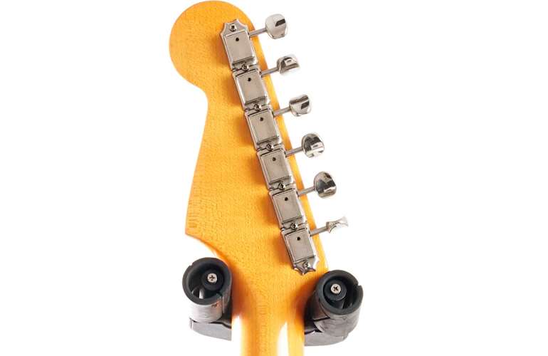Fender Eric Johnson Stratocaster 2 Tone Sunburst Maple Fingerboard (Pre-Owned) Fender Eric Johnson Stratocaster 2 Tone Sunburst Maple Fingerboard (Pre-Owned)