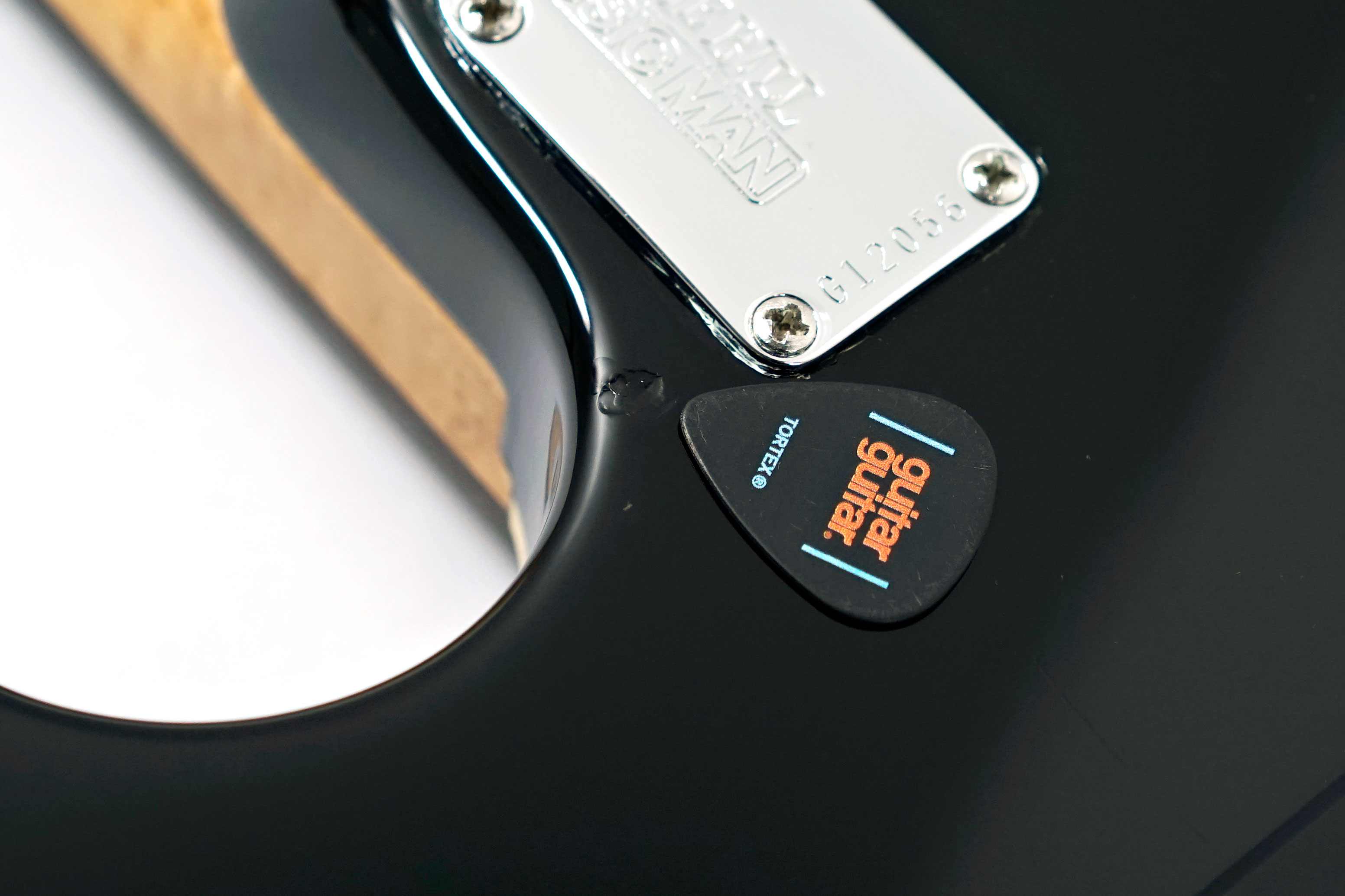 Music Man 2000 Axis SuperSport HH Tremolo Vintage Sunburst Birdseye Maple Neck (Pre-Owned)