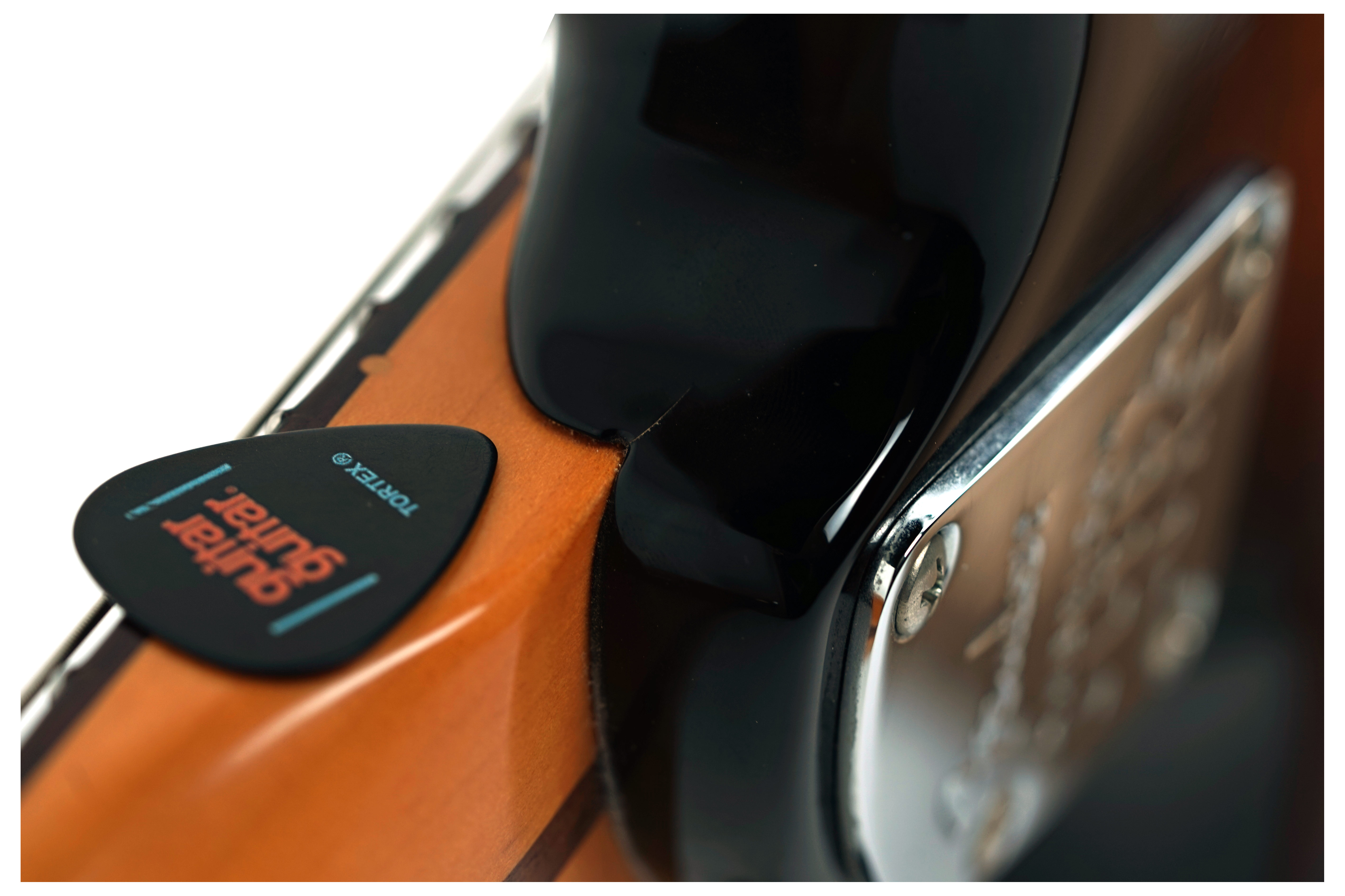 Fender 2021 American Ultra Luxe Stratocaster 2 Tone Sunburst Rosewood Fingerboard (Pre-Owned)