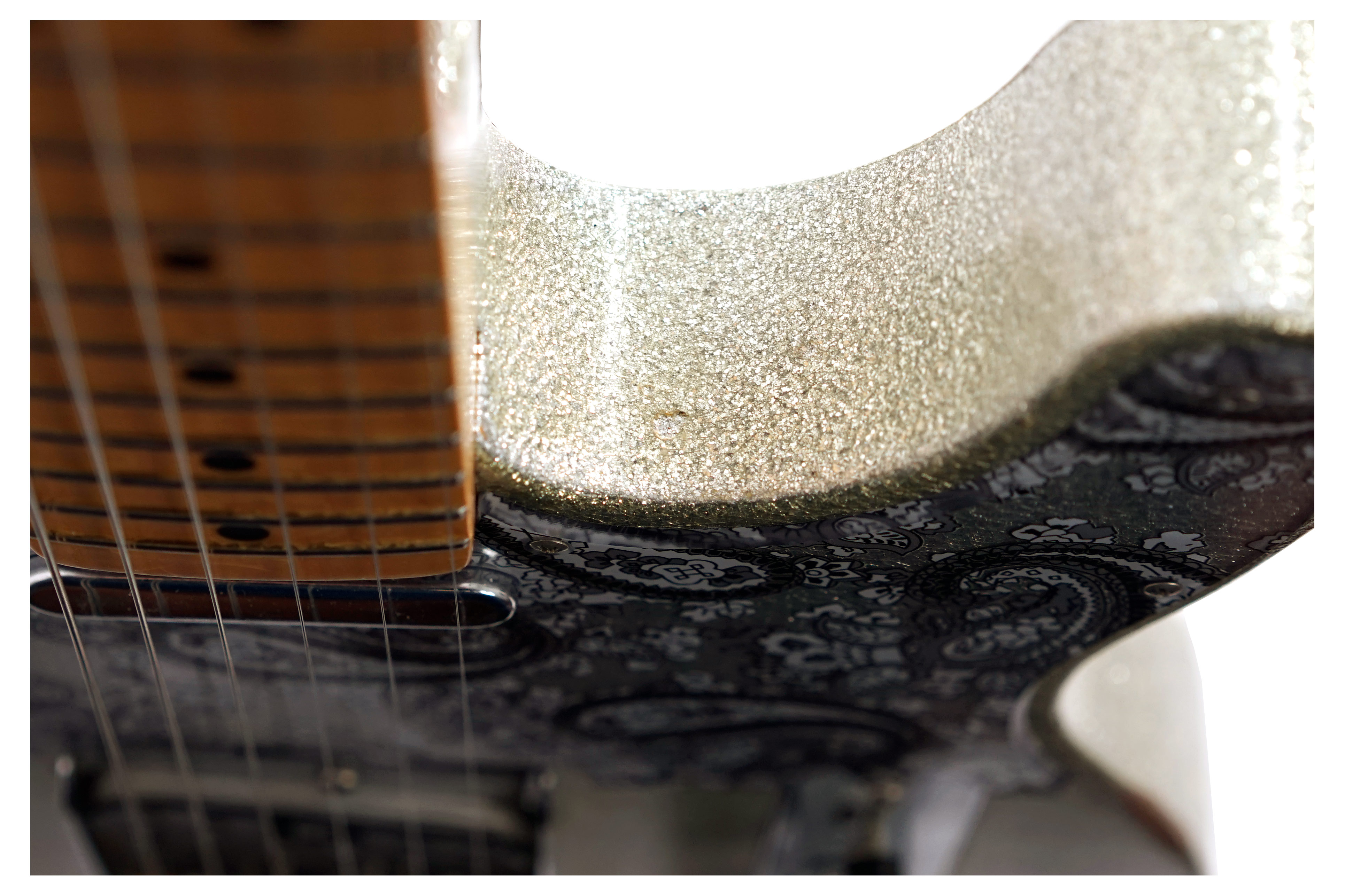 Fender 2017 Brad Paisley Road Worn Telecaster Silver Sparkle Maple Fingerboard (Pre-Owned)