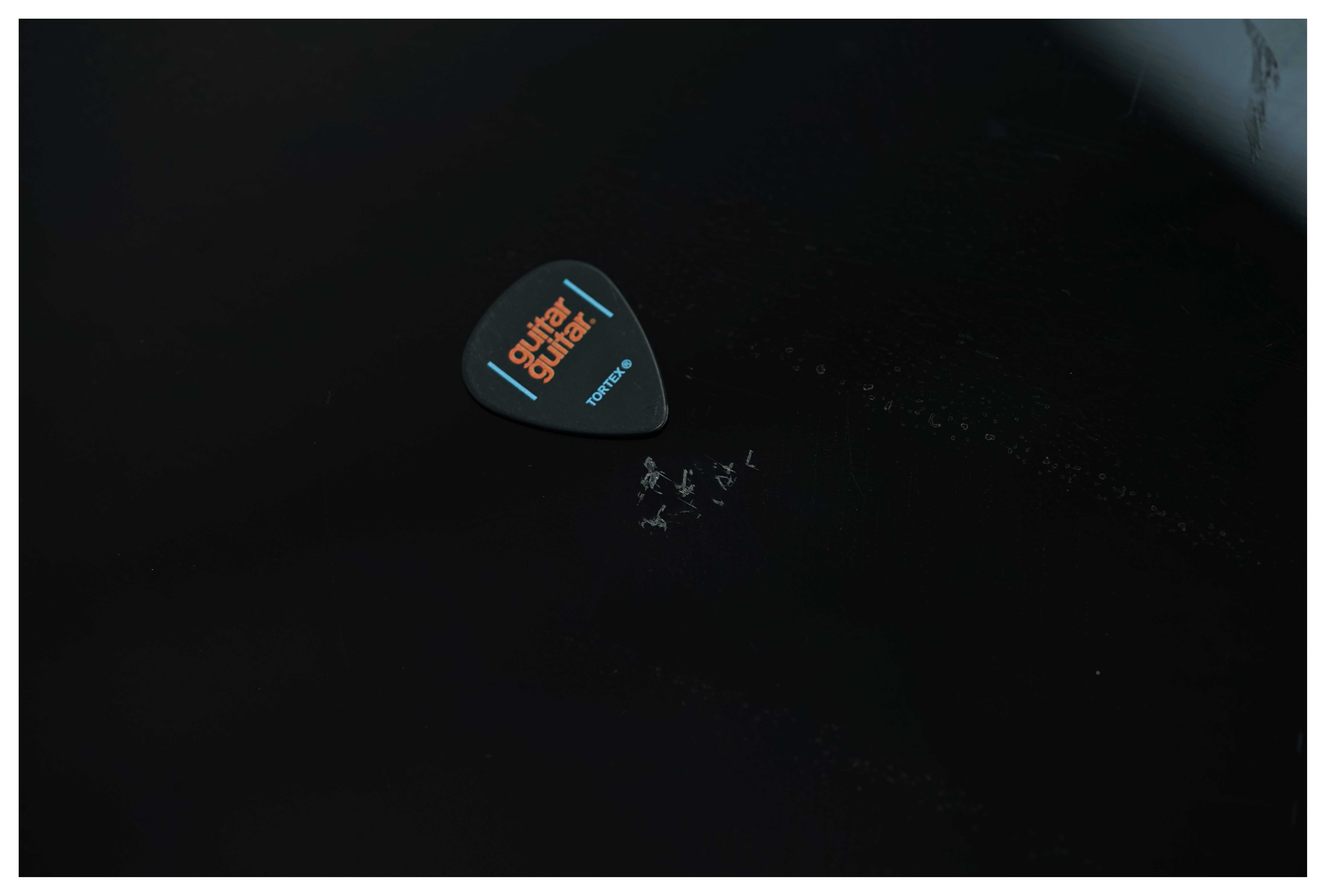 Vintage 2011 V100 Gold Top (Pre-Owned)