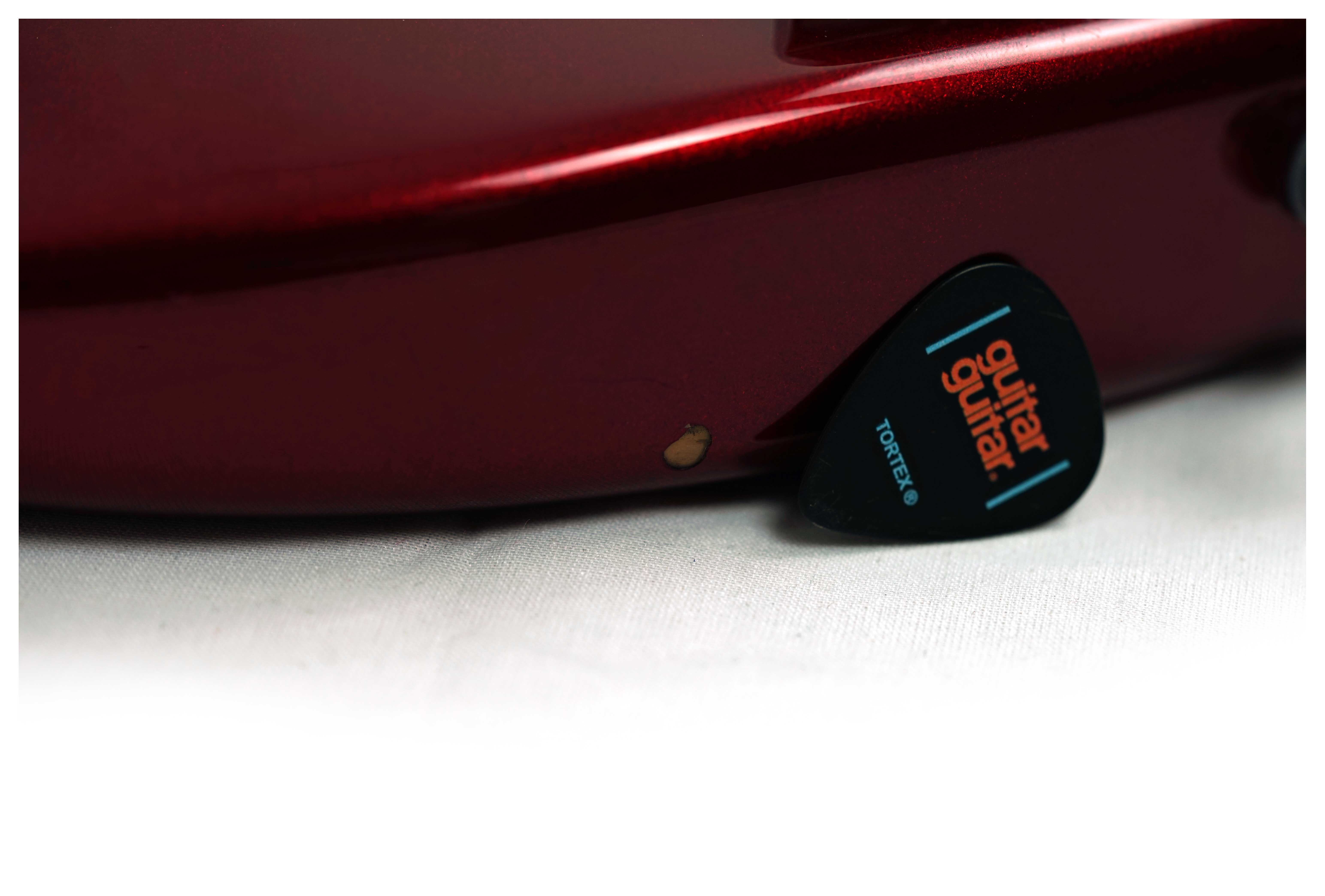 Music Man 2005 Stingray Candy Red 3EQ Maple Fingerboard (Pre-Owned)