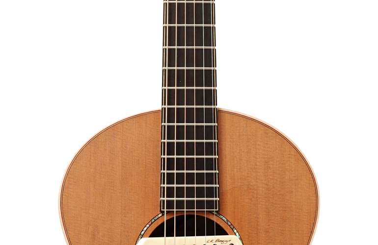 Lowden S-35 12 Fret Cedar/Walnut with LR Baggs M1 (Pre-Owned) Lowden S-35 12 Fret Cedar/Walnut with LR Baggs M1 (Pre-Owned)