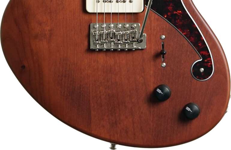 D'Angelico Deluxe Bedford Matte Walnut (Pre-Owned) #W2202558 D'Angelico Deluxe Bedford Matte Walnut (Pre-Owned) #W2202558