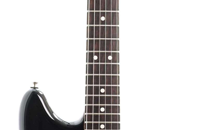Fender 2018 American Performer Mustang 3 Colour Sunburst Rosewood Fingerboard (Pre-Owned) #US18073397 Fender 2018 American Performer Mustang 3 Colour Sunburst Rosewood Fingerboard (Pre-Owned) #US18073397
