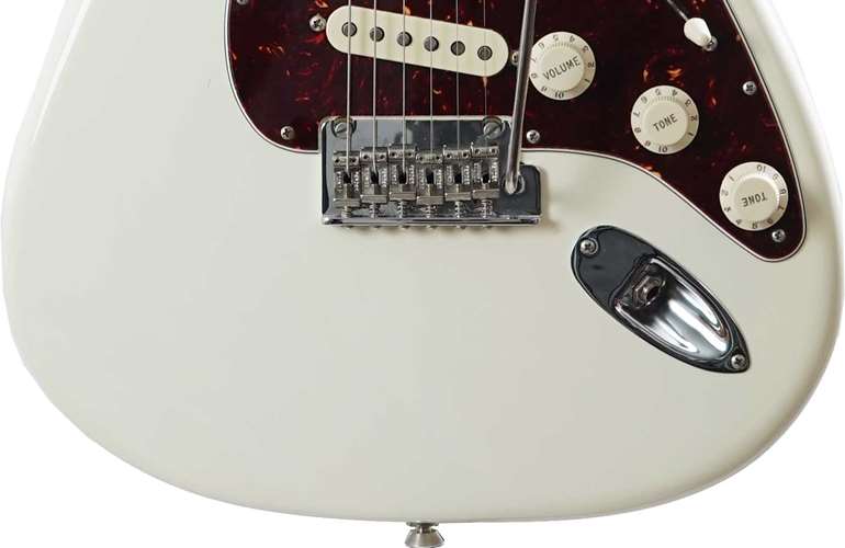 Fender American Professional II Stratocaster Olympic White Maple Fingerboard (Pre-Owned) #US10009903 Fender American Professional II Stratocaster Olympic White Maple Fingerboard (Pre-Owned) #US10009903