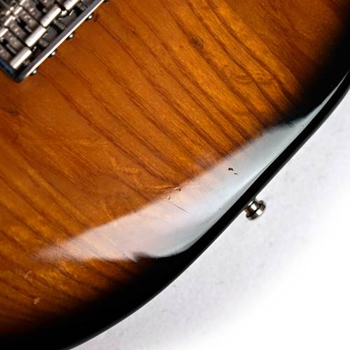 Fender 1979 Stratocaster 2 Tone Sunburst (Pre-Owned) #S944282 Fender 1979 Stratocaster 2 Tone Sunburst (Pre-Owned) #S944282