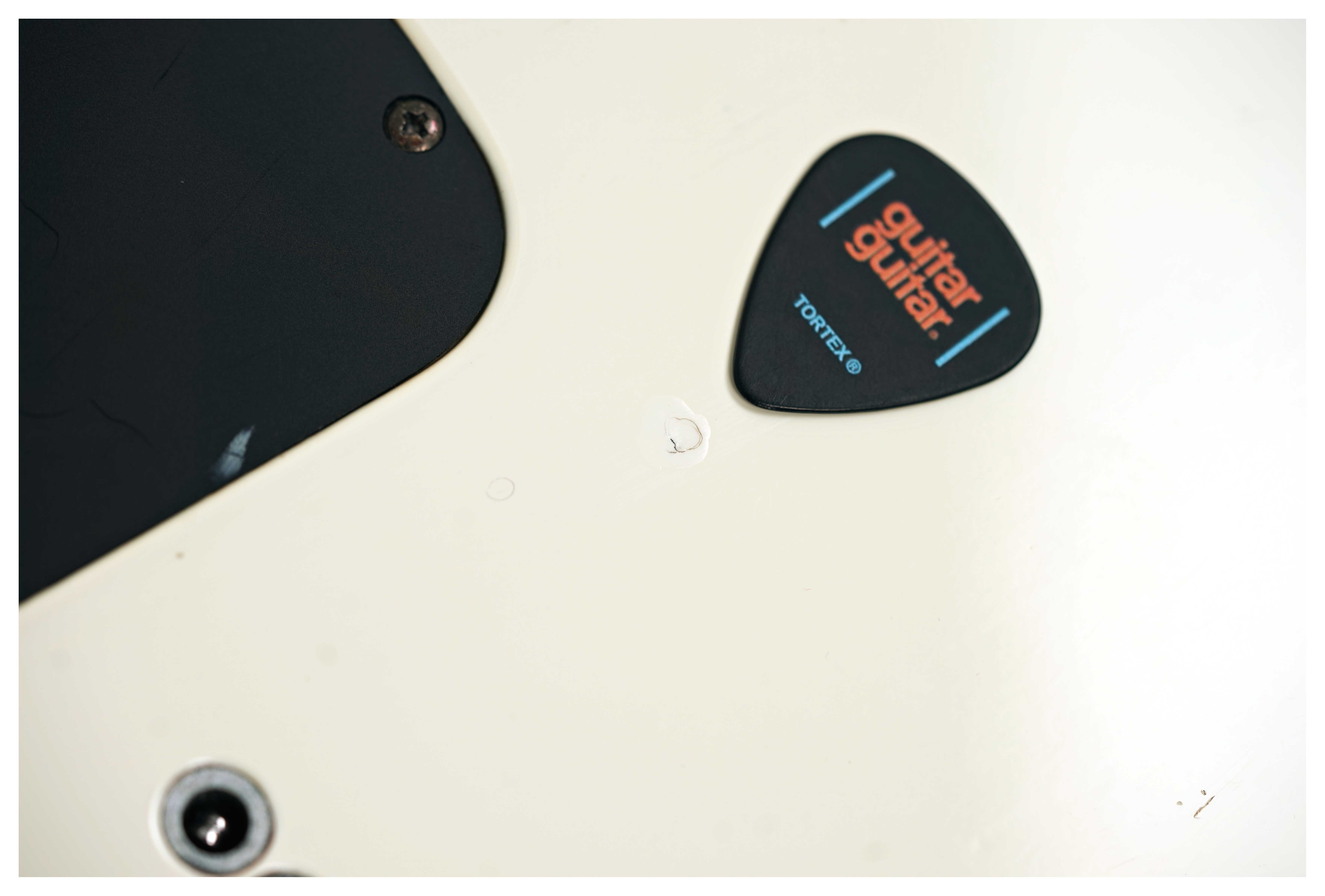 Fernandes STJ-80BT Buck Tick Hisashi Imai Signature White (Pre-Owned)