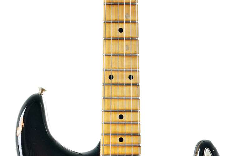 Fender Custom Shop LTD 1962 Relic Stratocaster 3 Tone Sunburst (Pre-Owned) #CZ553445 Fender Custom Shop LTD 1962 Relic Stratocaster 3 Tone Sunburst (Pre-Owned) #CZ553445