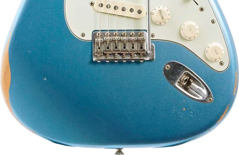 Fender  Fender