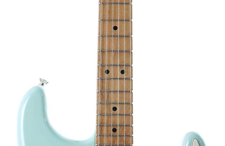 Fender Limited Edition American Professional Stratocaster HSS Roasted Maple-Neck in Daphne Blue (Pre-Owned) #US19022537 Fender Limited Edition American Professional Stratocaster HSS Roasted Maple-Neck in Daphne Blue (Pre-Owned) #US19022537