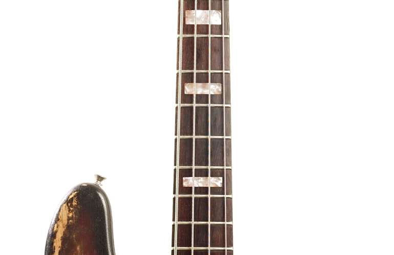 Fender 1969 Jazz Bass Three Tone Sunburst (Pre-Owned) #254746 Fender 1969 Jazz Bass Three Tone Sunburst (Pre-Owned) #254746