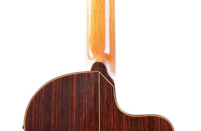 Manuel Raimundo 660E Cedar/Rosewood Left Handed (Pre-Owned) Manuel Raimundo 660E Cedar/Rosewood Left Handed (Pre-Owned)