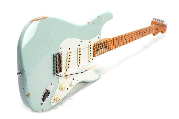 Fender Custom Shop 2016 Limited Edition 1956 Stratocaster Relic Faded Sonic Blue (Pre-Owned) #CZ529471 Fender Custom Shop 2016 Limited Edition 1956 Stratocaster Relic Faded Sonic Blue (Pre-Owned) #CZ529471
