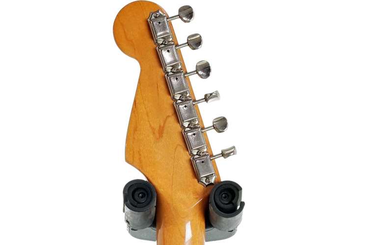 Fender 1995 Vintage Series 1962 Stratocaster Fiesta Red Rosewood Fingerboard (Pre-Owned) #V082554 Fender 1995 Vintage Series 1962 Stratocaster Fiesta Red Rosewood Fingerboard (Pre-Owned) #V082554