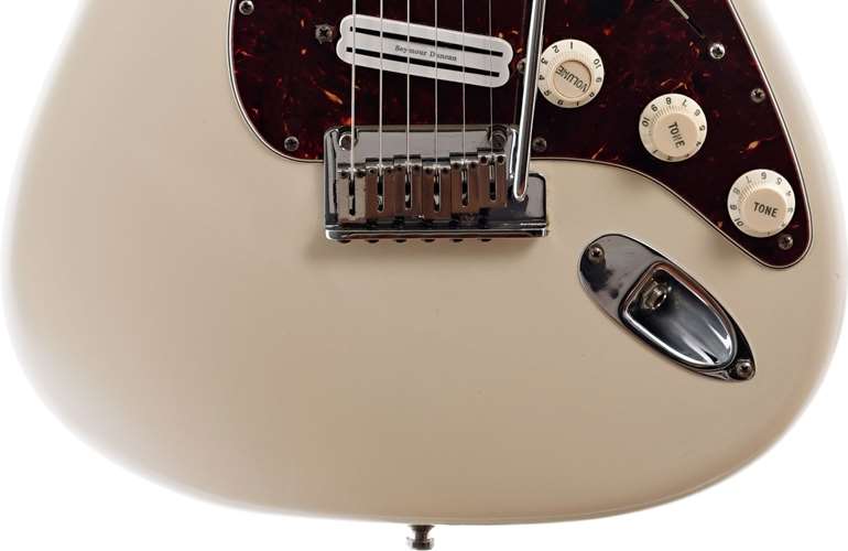 Fender 2010 American Deluxe Stratocaster Olympic White Pearl Maple Fingerboard (Pre-Owned) #DZ9331075 Fender 2010 American Deluxe Stratocaster Olympic White Pearl Maple Fingerboard (Pre-Owned) #DZ9331075