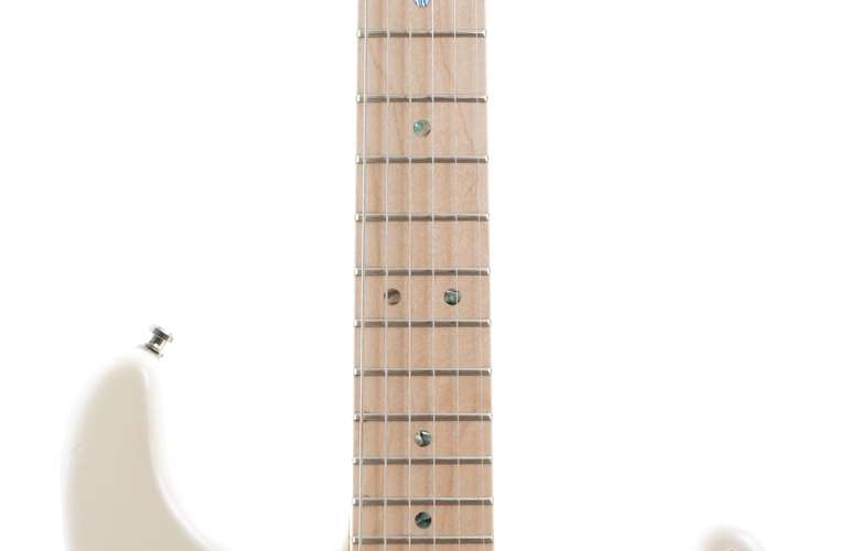 Fender 2010 American Deluxe Stratocaster Olympic White Pearl Maple Fingerboard (Pre-Owned) #DZ9331075 Fender 2010 American Deluxe Stratocaster Olympic White Pearl Maple Fingerboard (Pre-Owned) #DZ9331075