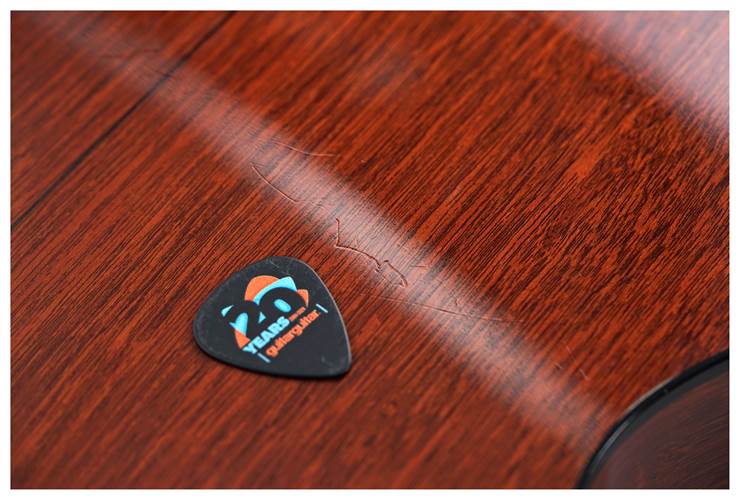 Martin 2001 00018 (Pre-Owned) #873911 Martin 2001 00018 (Pre-Owned) #873911