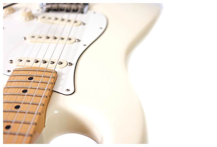 Fender 2017 American Pro Stratocaster Olympic White Maple Fingerboard (Pre-Owned) #US17046507 Fender 2017 American Pro Stratocaster Olympic White Maple Fingerboard (Pre-Owned) #US17046507