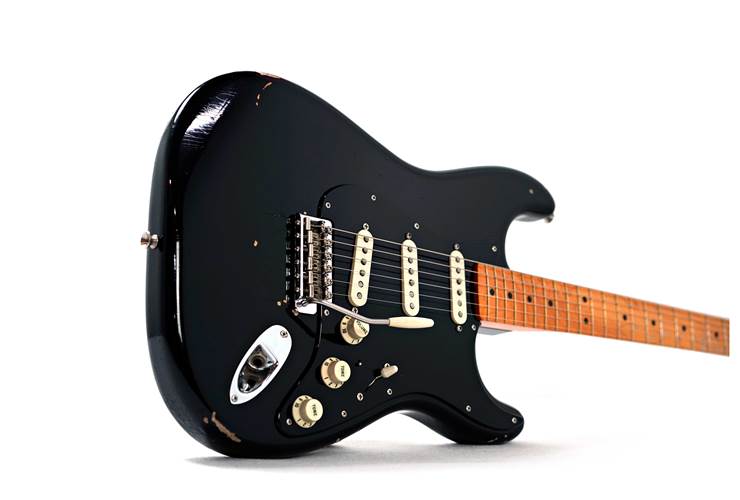 Fender Custom Shop David Gilmour Signature Black Stratocaster Relic (Pre-Owned) #R44868 Fender Custom Shop David Gilmour Signature Black Stratocaster Relic (Pre-Owned) #R44868
