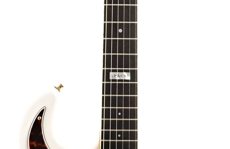 Burns 2013 Apache White (Pre-Owned) #0121 Burns 2013 Apache White (Pre-Owned) #0121