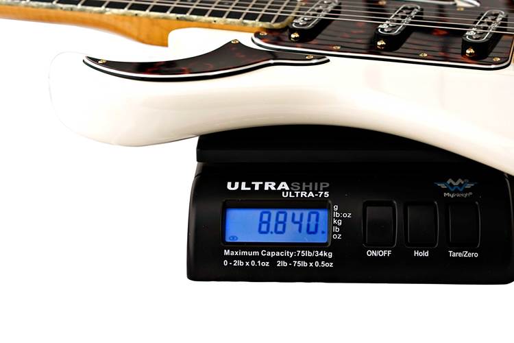 Burns 2013 Apache White (Pre-Owned) #0121 Burns 2013 Apache White (Pre-Owned) #0121