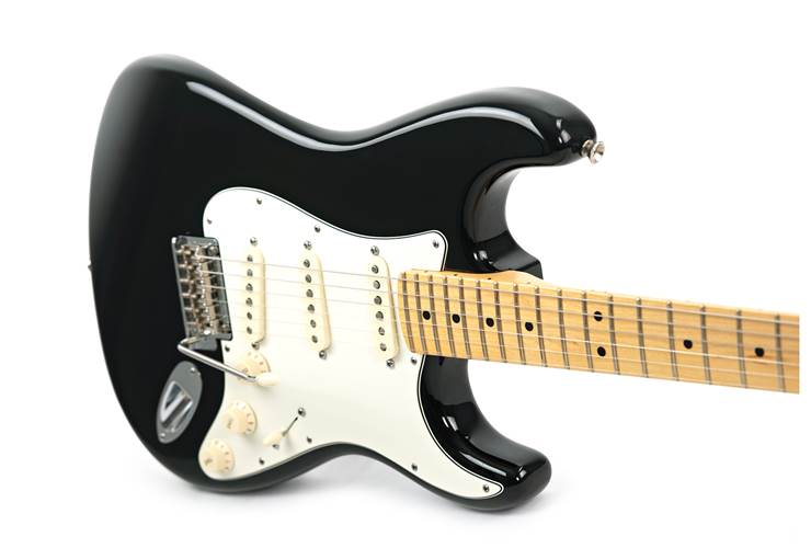 Fender 2015 American Standard Stratocaster Maple Fingerboard Black (Pre-Owned) #US15003713 Fender 2015 American Standard Stratocaster Maple Fingerboard Black (Pre-Owned) #US15003713