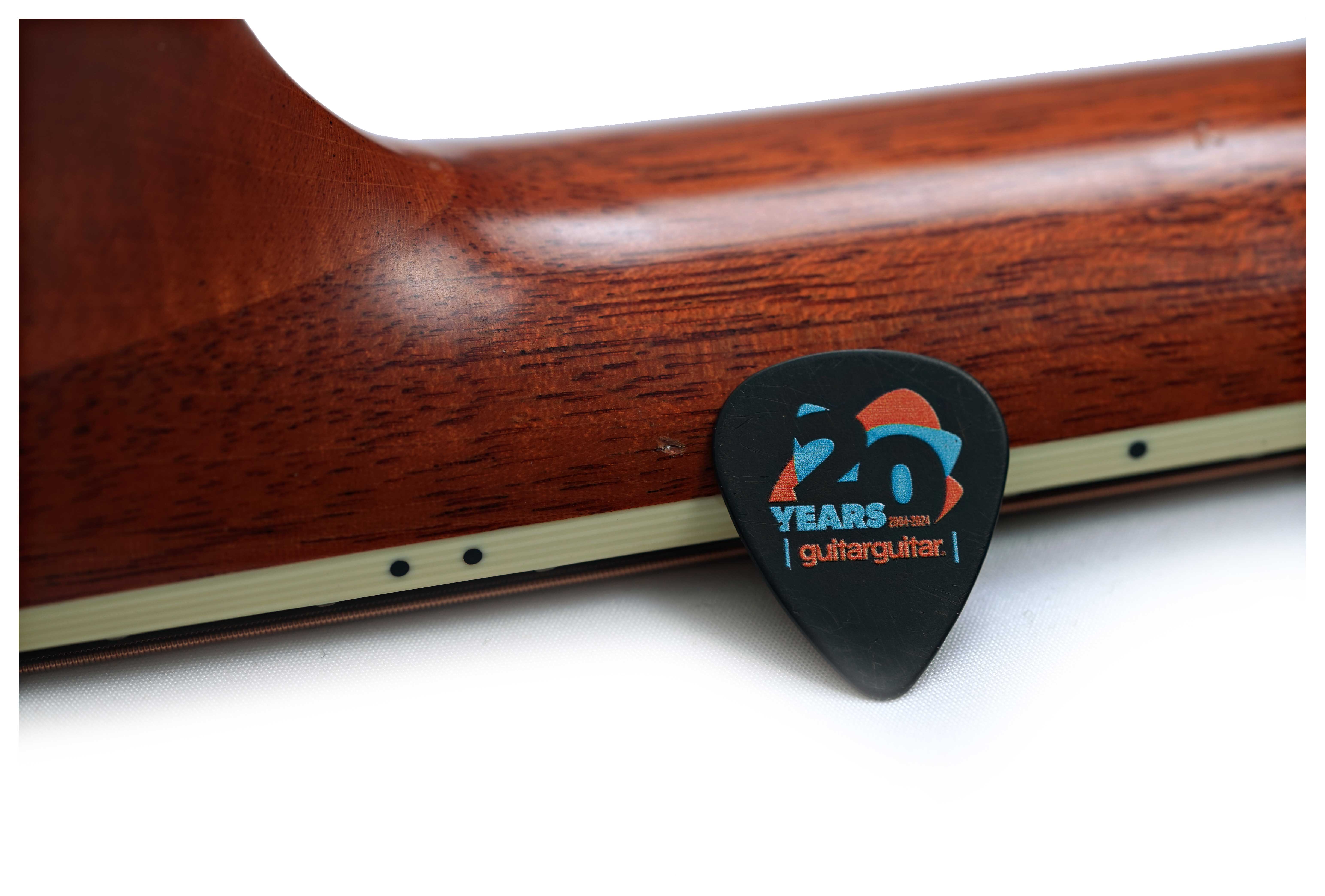 Taylor 2015 Grand Auditorium Satin Cherry Sunburst (Pre-Owned) #1112145130