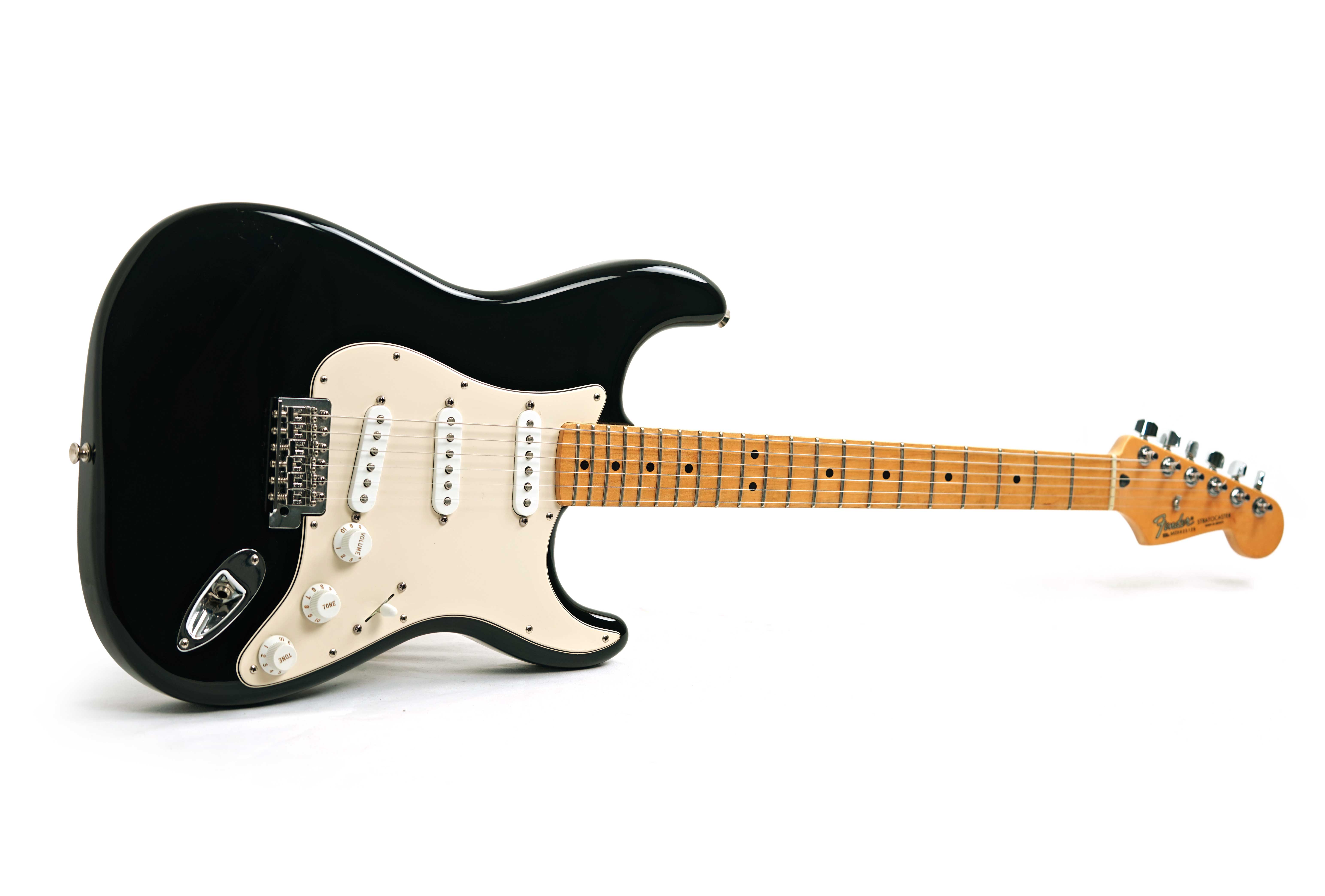 Fender 2008 Standard Stratocaster Maple Fingerboard Black (Pre-Owned) #MZ8025129