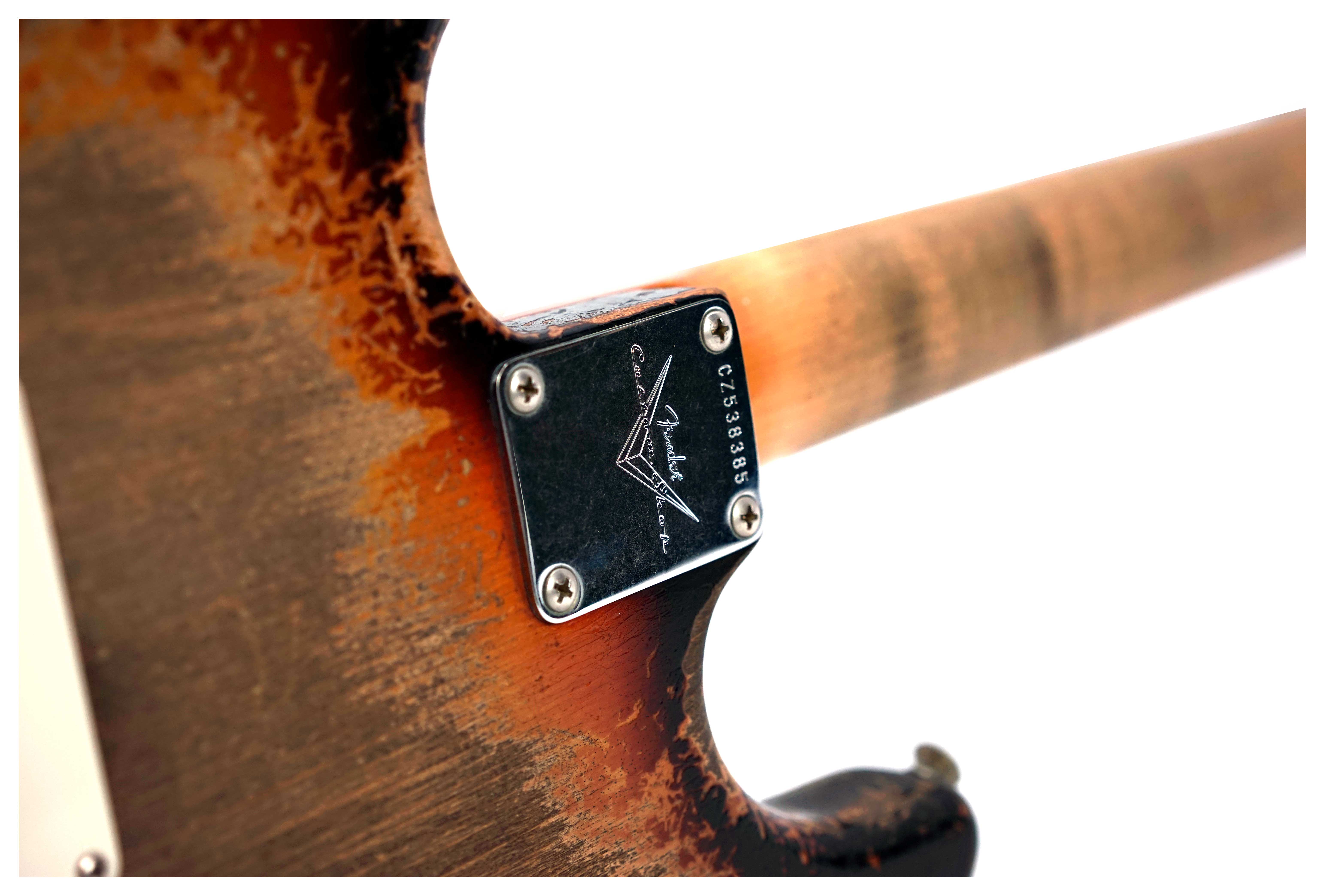 Fender Custom Shop Master Built by Dale Wilson 1961 Stratocaster Heavy Relic 3 Tone Sunburst (Pre-Owned) #CZ538385