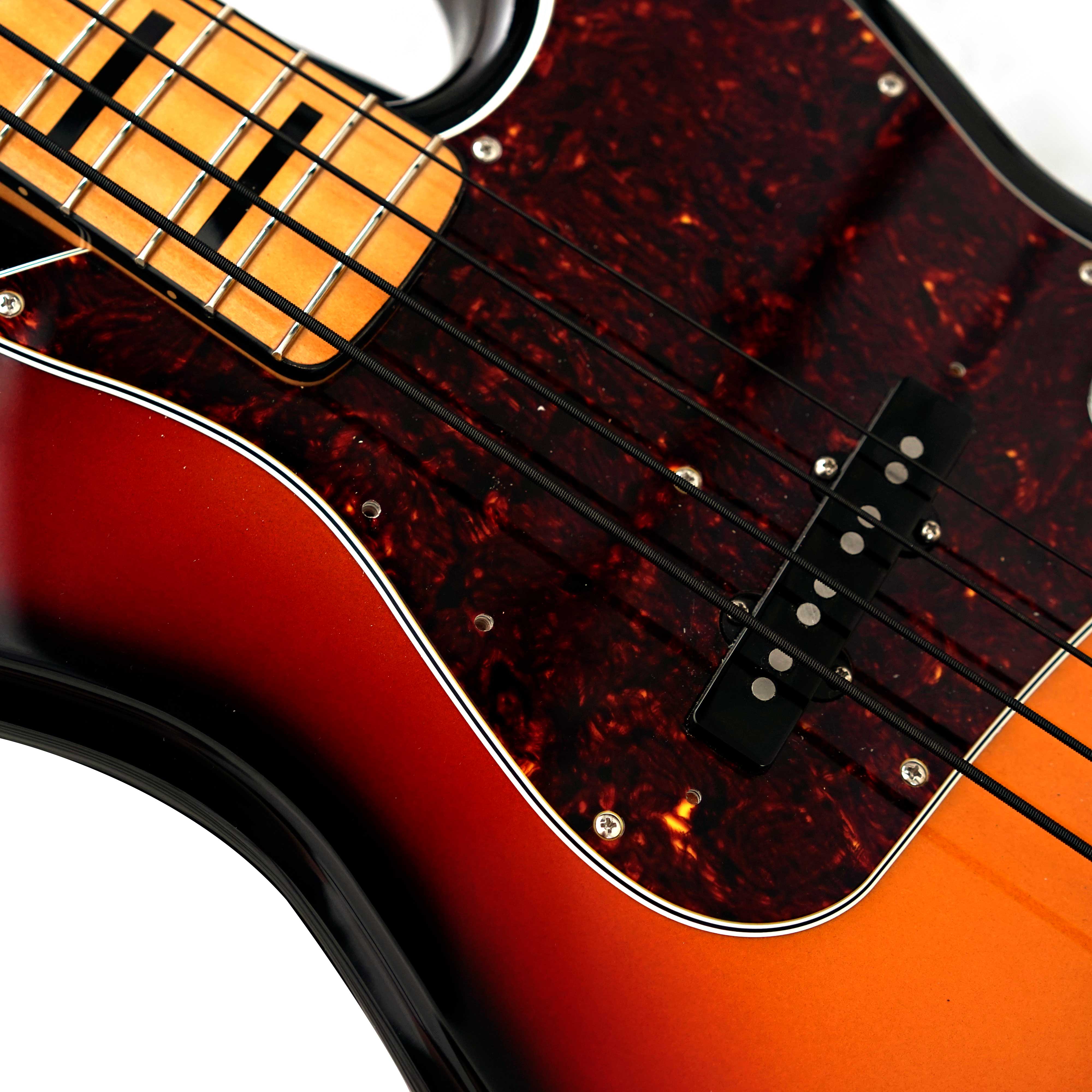 Fender Vintera III Early '70s Jazz Bass Maple Fingerboard 3-Colour Sunburst (Pre-Owned) #mx26021519