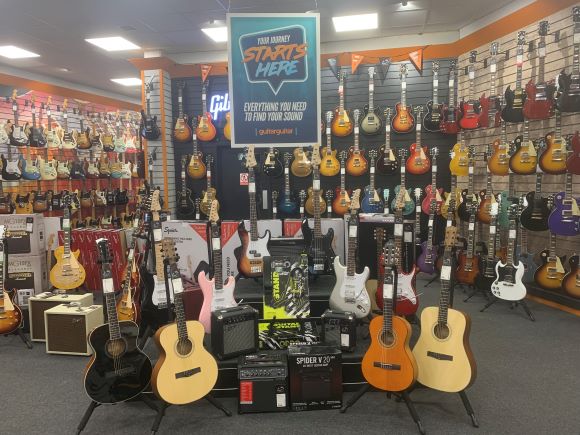 guitarguitar Epsom Christmas display